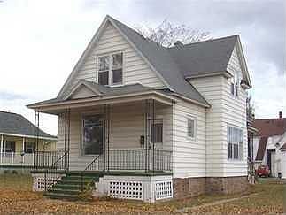 1st image of 702 Saginaw St