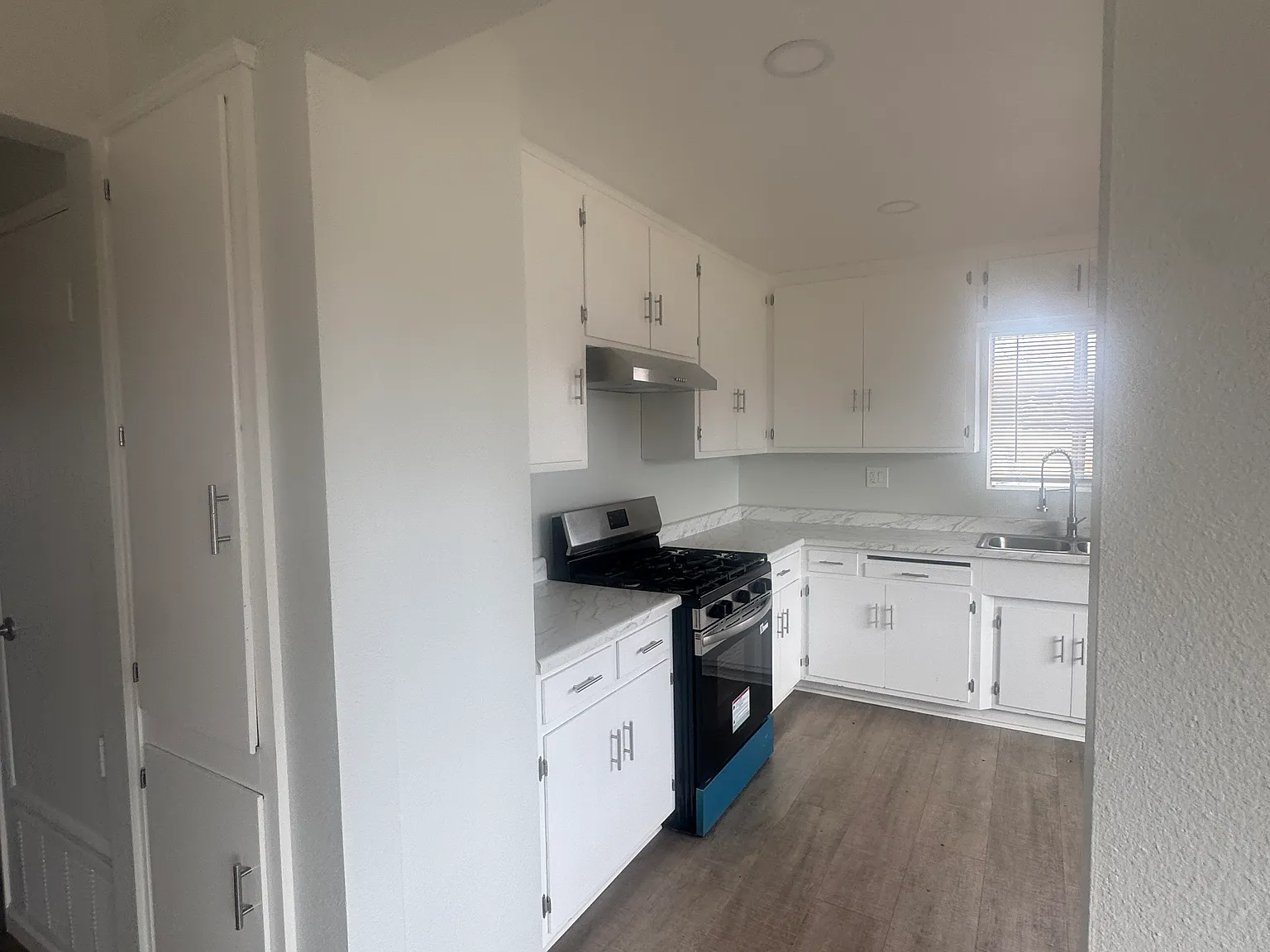 2 bed, 840 sqft, $2,900 — Photo 3