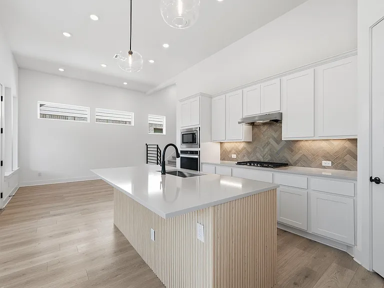 2308 Sawdust Dr — Photo 8