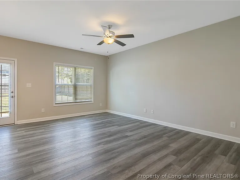 395 Hicks Ave — Photo 18