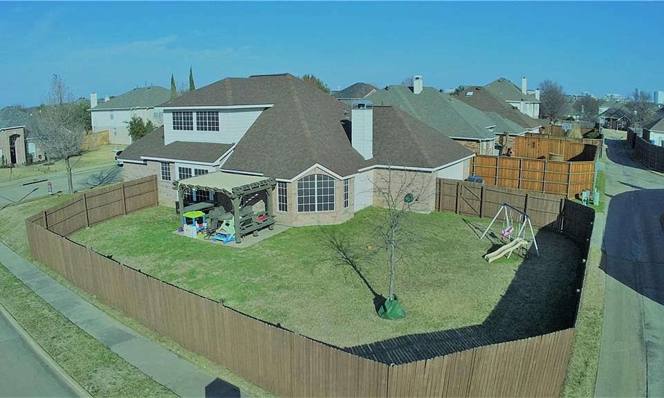 1st image of 5817 Stratford Ln