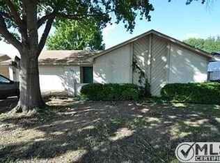 1829 Tobie Layne St, Benbrook, TX 76126