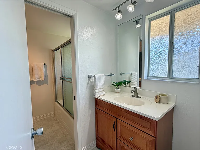 22725 Nadine Cir #B — Photo 16