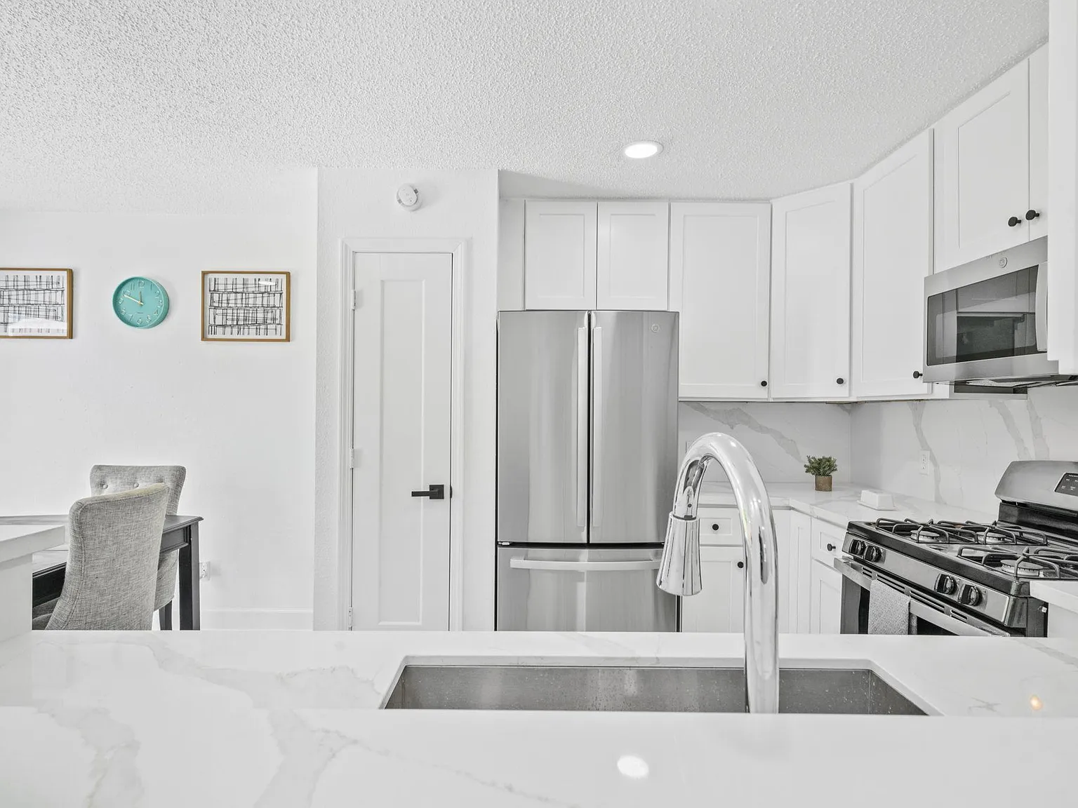 4 bed, 2.0 bath, 1350 sqft, $1,204 — Photo 4