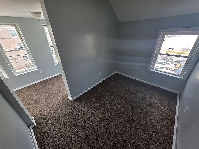 37 N Clinton St — Photo 11