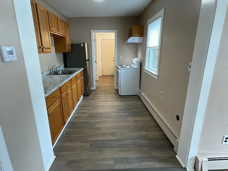 58 School St — Photo 2