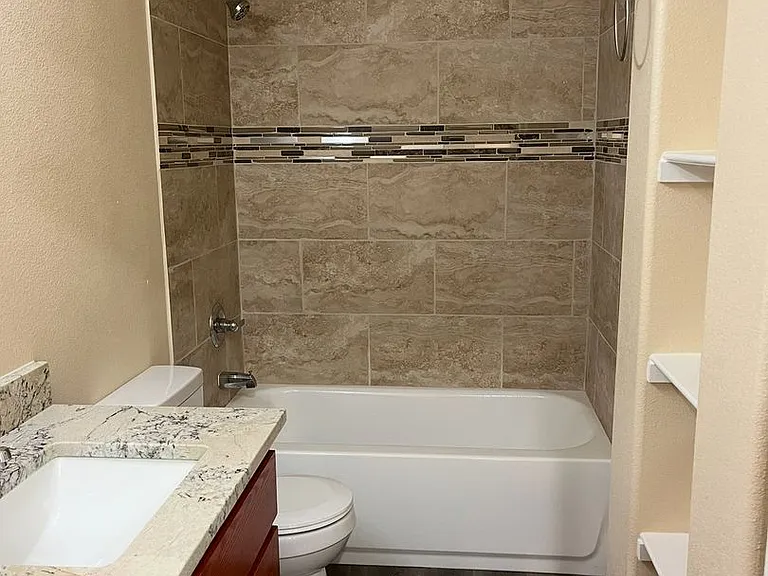 215 W Dunn Ave — Photo 5