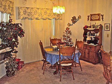 5th image of 4464 White Oak Cir