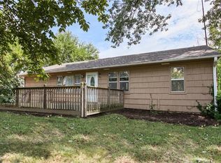 9211 Stubbs Rd, Kansas City, MO 64138