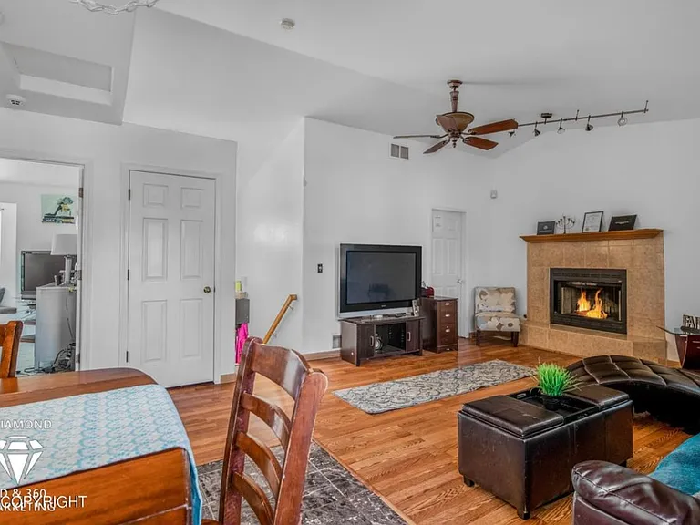 4821 Leah Ct — Photo 8