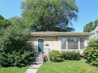 812 Hammerschmidt Ave, Lombard, IL 60148