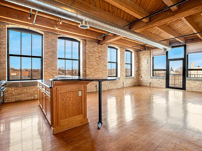234 E Reservoir Ave #407 — Photo 2