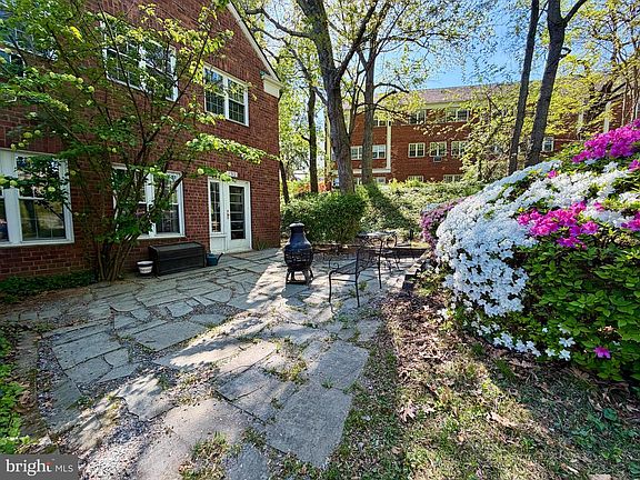 4th image of 3702 Valley Dr