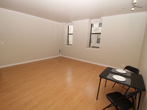 5th image of 234 N Broadway Unit 506