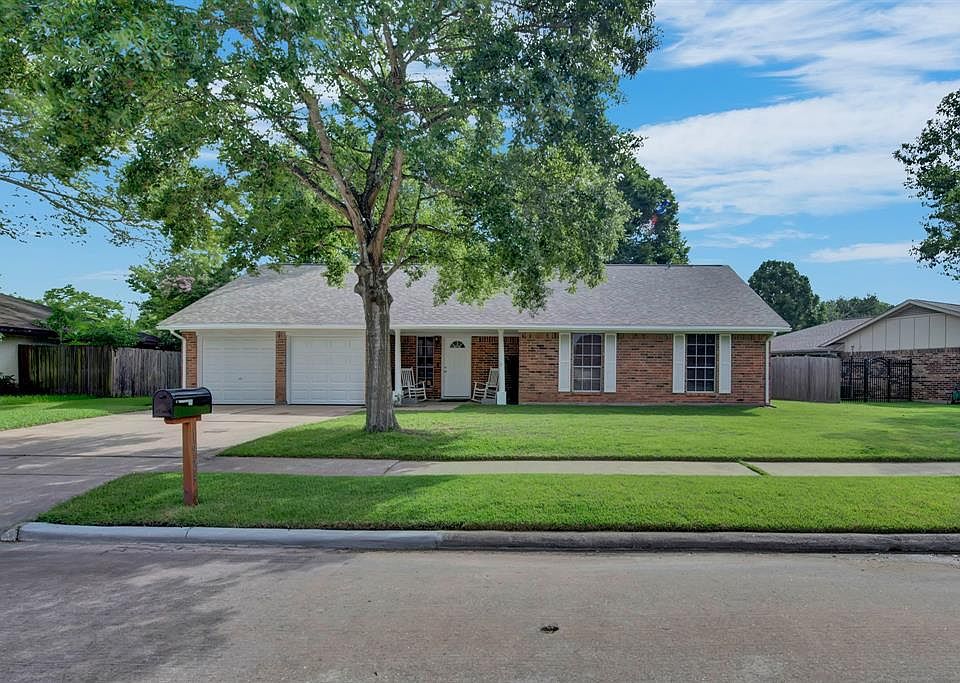 1st image of 1923 Lazy Creek Ln