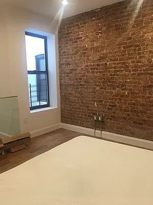 Rented by Evergreen Realty & Investments | media 22