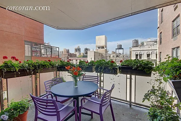 Sold by Corcoran | media 8