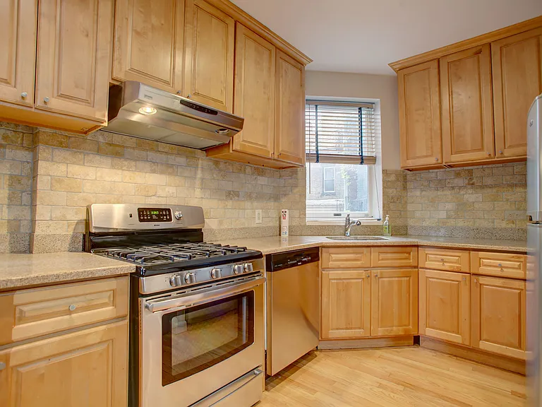 126 E 37th St #PENTHOUSE — Photo 5