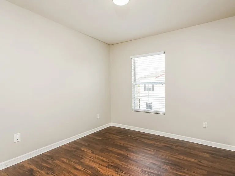 4502 Alberto Cir — Photo 13
