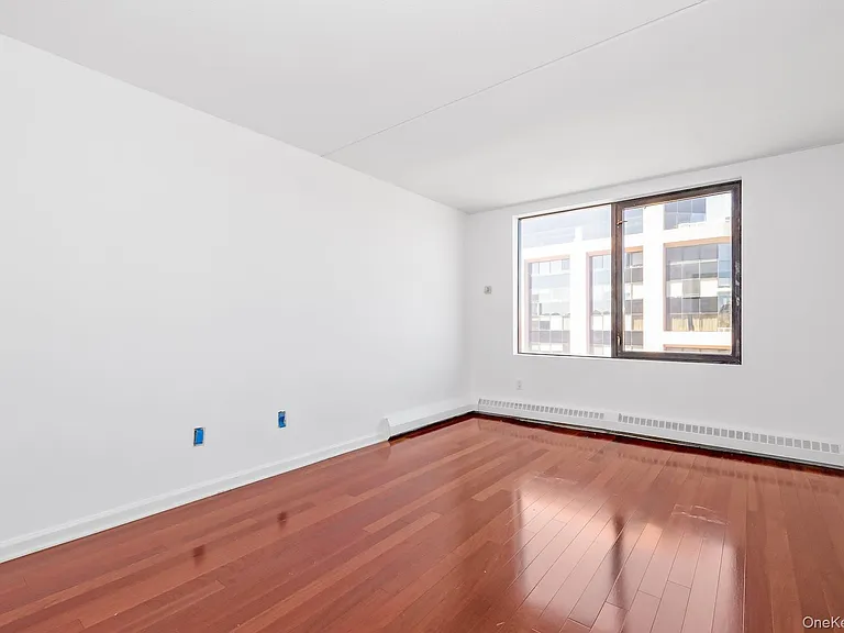 4 Martine Ave #1120 — Photo 5