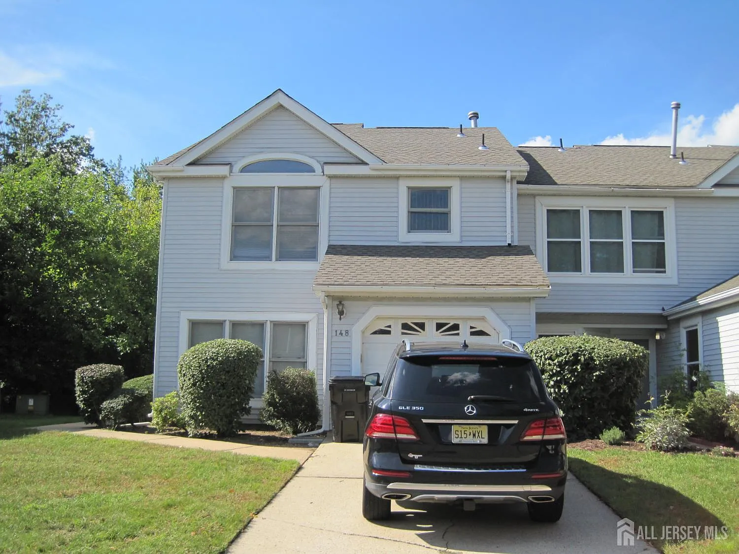 2 bed, 2.5 bath, 1835 sqft, $3,300 — Photo 3