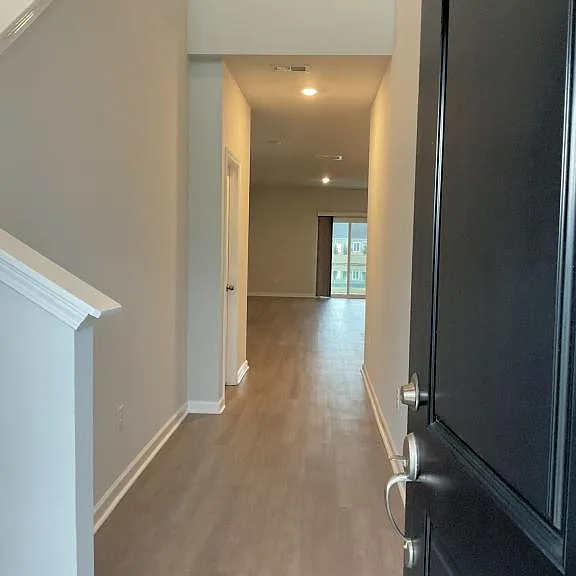 8147 Forest Edge Dr — Photo 2