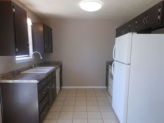 3rd image of 206 Jason Dr #B