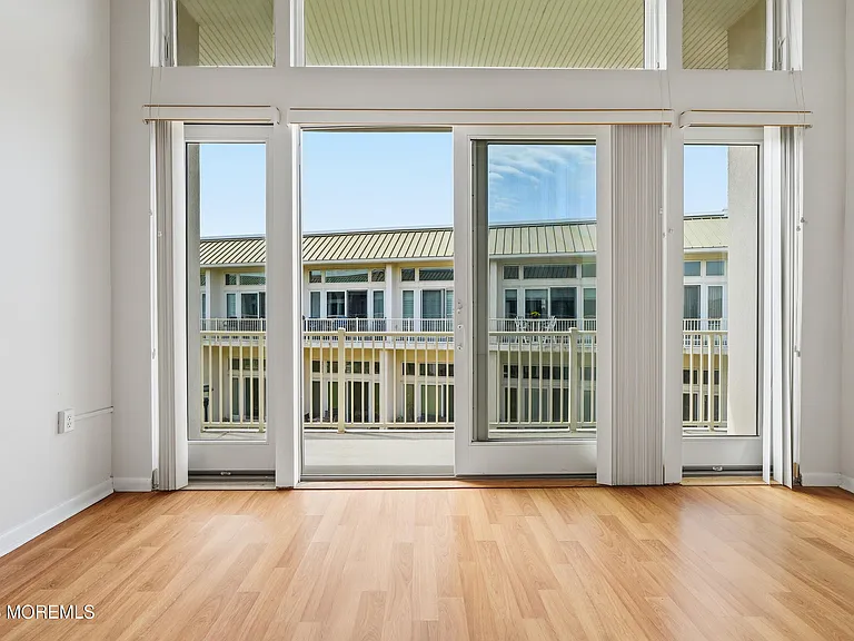 448 Ocean Ave #14B — Photo 5