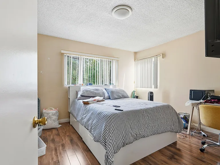 1475 S Wooster St #4 — Photo 21