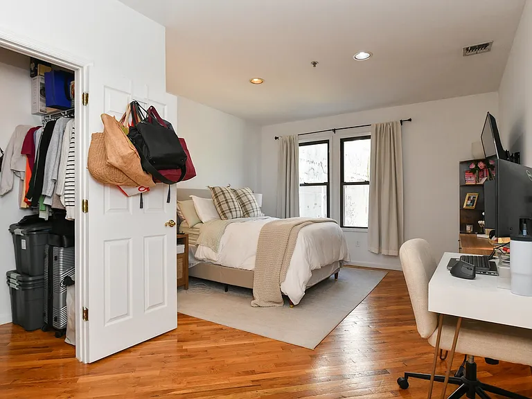 112 Clinton St #1 — Photo 7