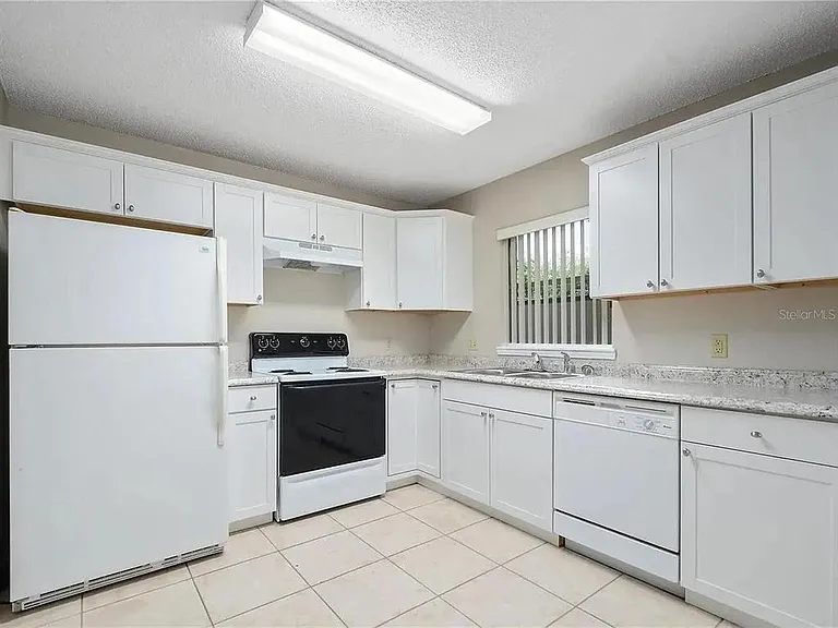 1600 Cimarron Hills Dr — Photo 2