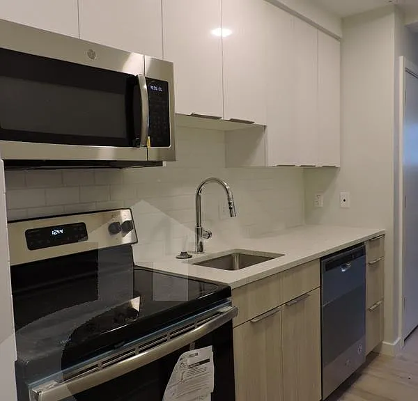 10 Soden St #4 — Photo 1