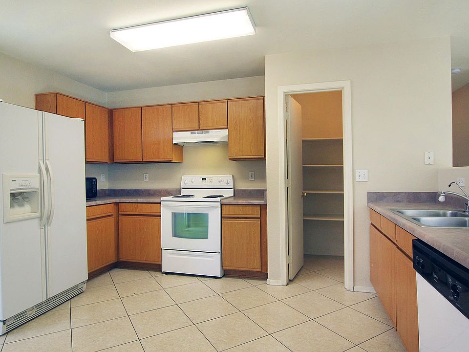 1st image of 11510 W Windrose Dr