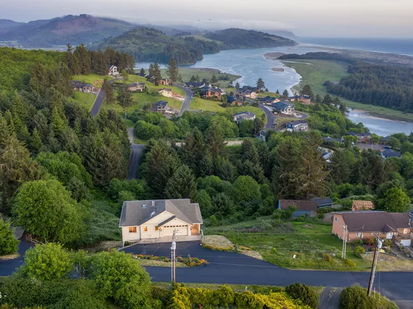 7415 E Summit Rd, Pacific City, OR 97135