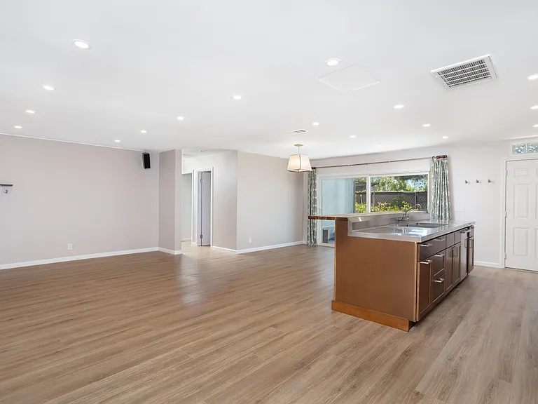 4742 Seaford Pl — Photo 16