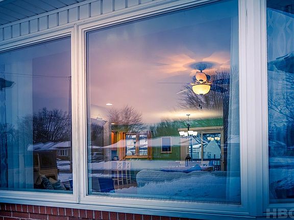 4th image of 1016 Breezewood Ct