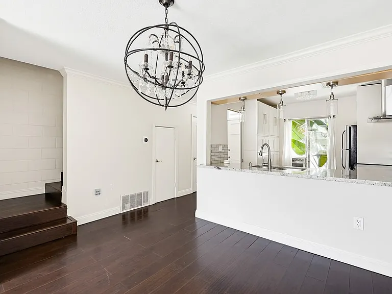 411 C Ave — Photo 1