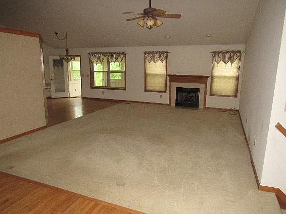 2nd image of 2359 Abbey Knoll Dr
