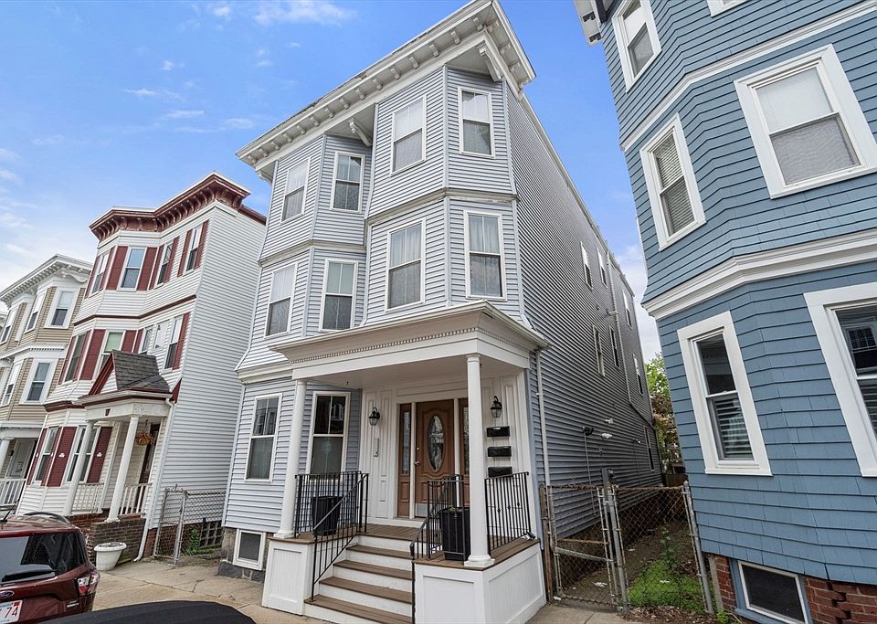 1st image of 215 L St #1