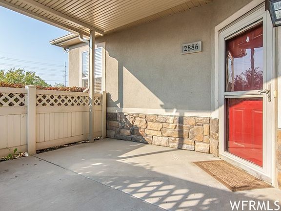 3rd image of 2886 W Abbey Springs Cir