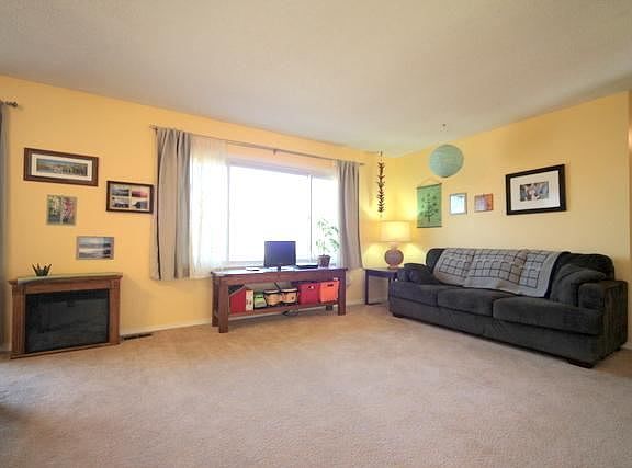 2215  Melholland Lawrence, KS listing photo #3