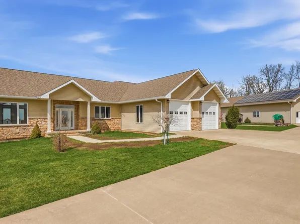 1567 Saint Catherine Rd, Bellevue, IA 52031