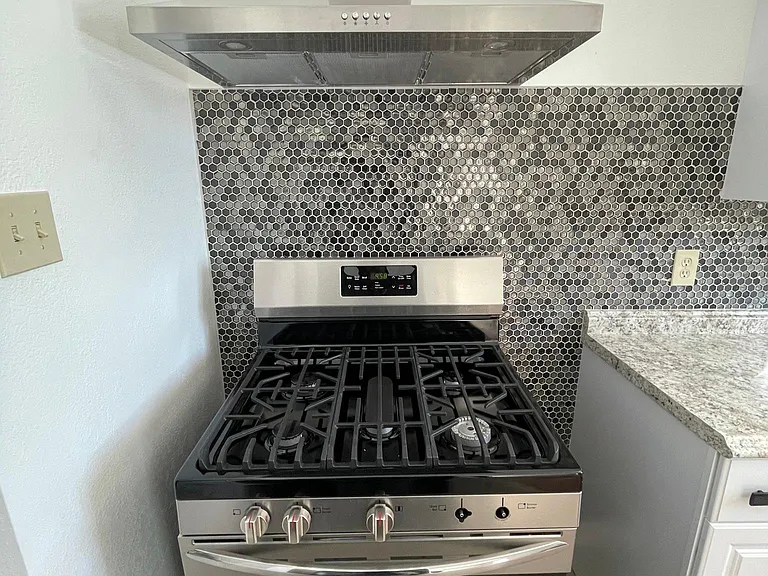 5041 E Thrill Pl — Photo 8
