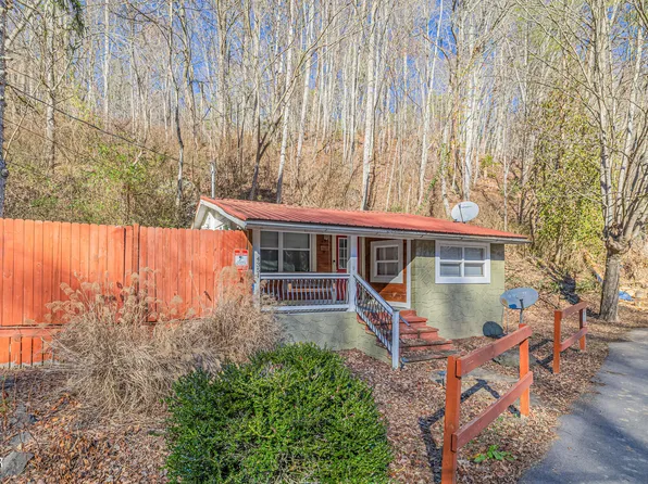 4351 Manis Hollow Rd, Gatlinburg, TN 37738