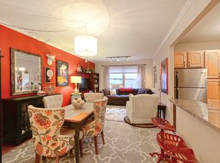 6738 108th St APT C17, Flushing, NY 11375