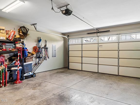 5th image of 1120 Miller Dr #201