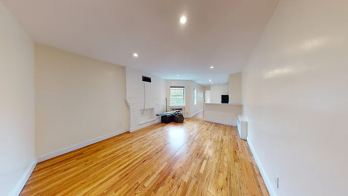 Rented by Bond New York | media 1