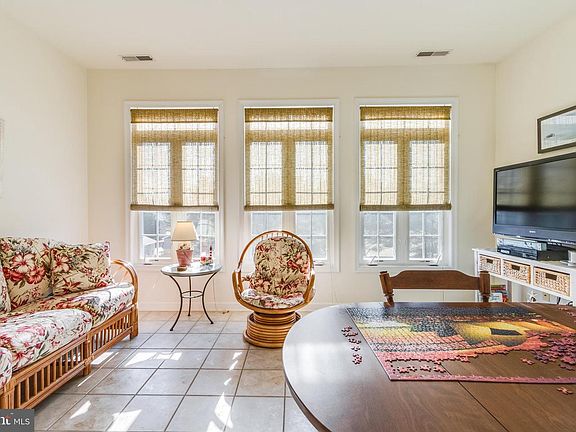 3rd image of 34363 Summerlyn Dr APT 217