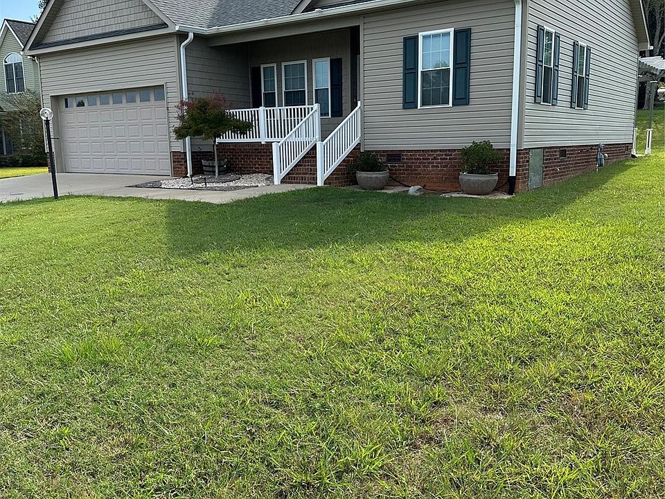 1st image of 1529 Alex Dr