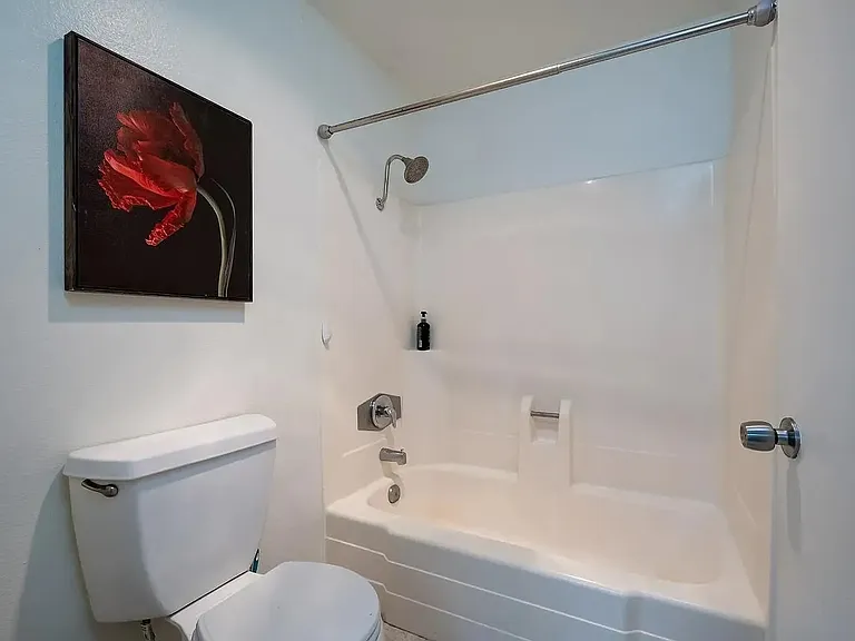 550 Camino De La Reina #3D — Photo 1